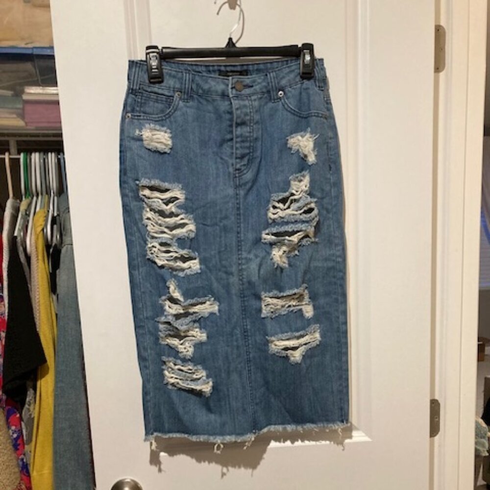 FOREVER 21 Women's Junior's Long Blue Jean Skirt with Holes SIZE SMALL